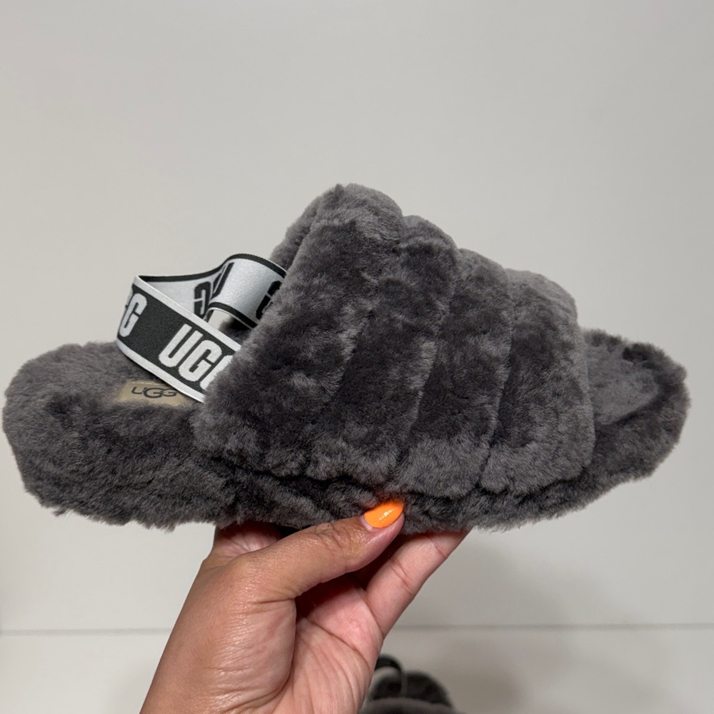 UGG Fluff Yeah Slides in Charcoal